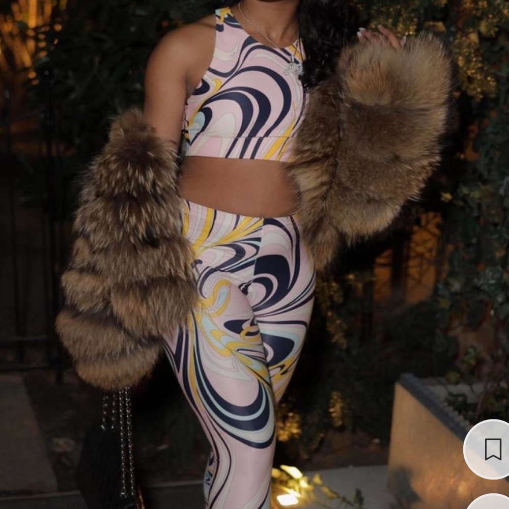 Emilio pucci set used , worn once . TOP AND BOTTOM INCLUDED #emiliopucci